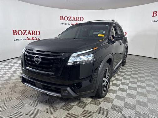 2024 Nissan Pathfinder Platinum FWD