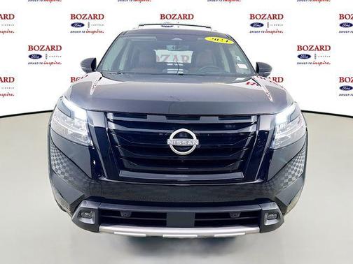2024 Nissan Pathfinder Platinum FWD