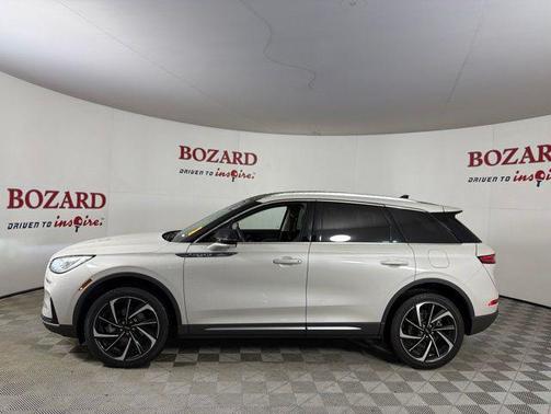 Ceramic Pearl Metallic Tri-Coat 2024 Lincoln Corsair Reserve