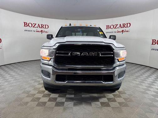 2022 RAM 2500 Tradesman Crew Cab 4x4 6'4' Box