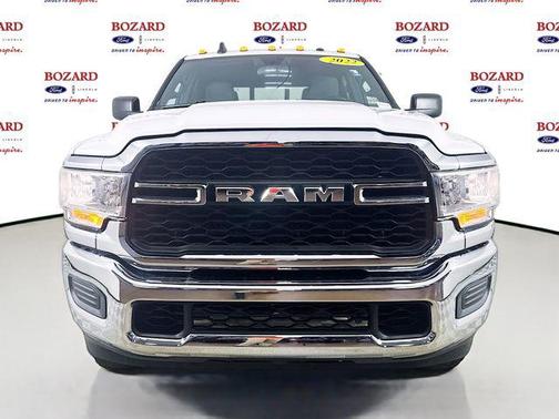 2022 RAM 2500 Tradesman Crew Cab 4x4 6'4' Box
