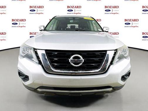 2018 Nissan Pathfinder SL