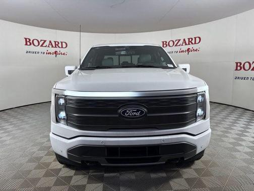 2025 Ford F-150 Lightning LARIAT