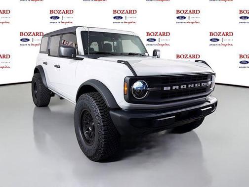 Avalanche Gray 2026 Ford Bronco Base