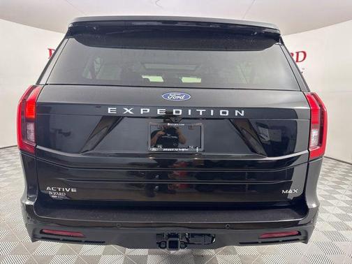 2025 Ford Expedition Max Active 4x2