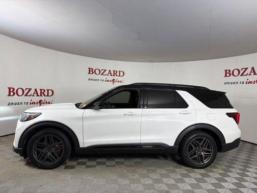 Star White Metallic Tri-Coat 2025 Ford Explorer ST