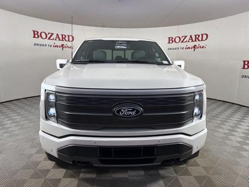 2025 Ford F-150 Lightning LARIAT
