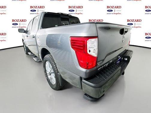 2024 Nissan Titan SV