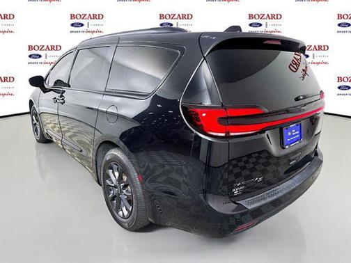 2021 Chrysler Pacifica Touring