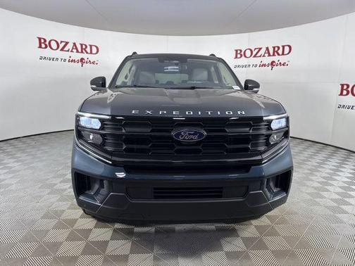 2025 Ford Expedition Max Active 4x2
