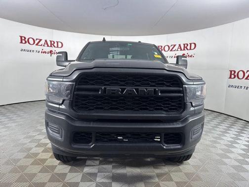 2024 RAM 2500 Tradesman Crew Cab 4x4 6'4' Box
