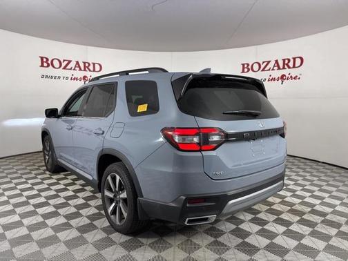 2023 Honda Pilot AWD Elite