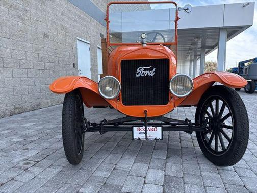 1922 Ford Model T truck