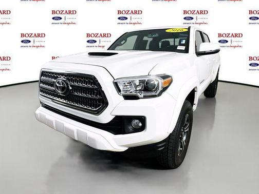 2016 Toyota Tacoma SR