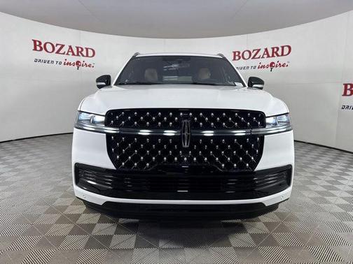 2025 Lincoln Navigator Black Label