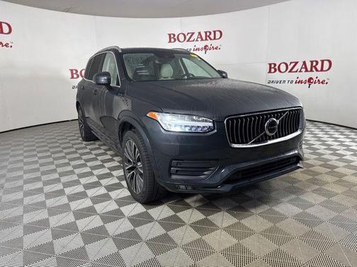2021 Volvo XC90 T6 Momentum