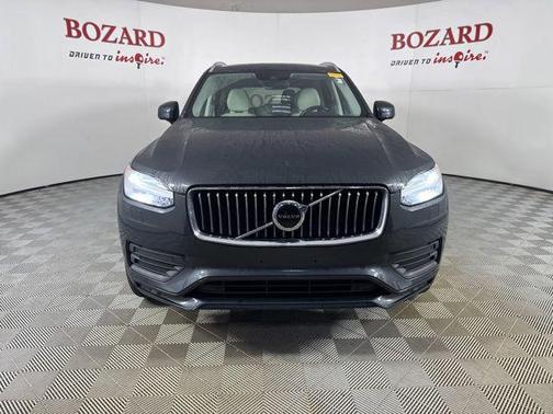 2021 Volvo XC90 T6 Momentum