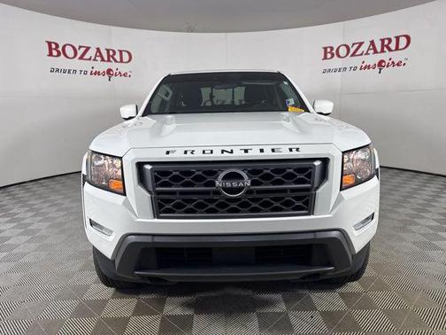 2024 Nissan Frontier SV