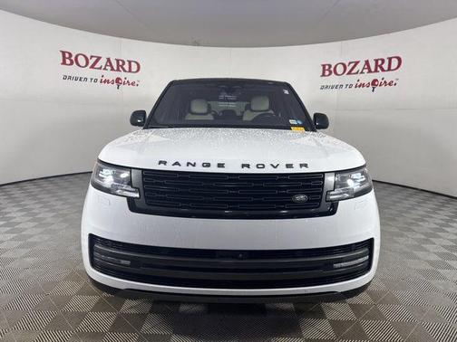 2023 Land Rover Range Rover P400 SE