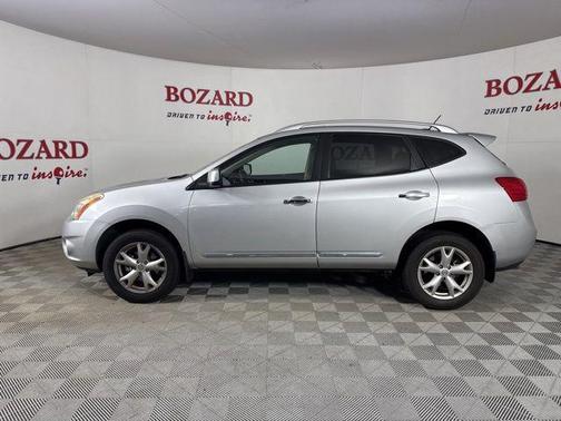 2011 Nissan Rogue SV