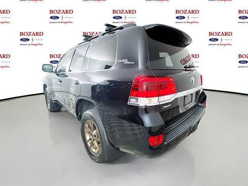2020 Toyota Land Cruiser Base