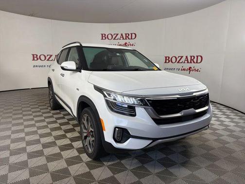 Snow White Pearl 2023 Kia Seltos SX Turbo