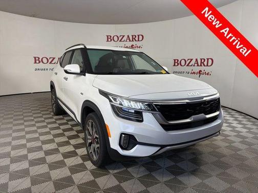 Snow White Pearl 2023 Kia Seltos SX Turbo