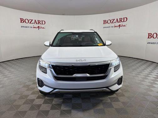 Snow White Pearl 2023 Kia Seltos SX Turbo