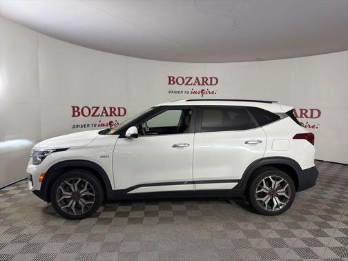 Snow White Pearl 2023 Kia Seltos SX Turbo