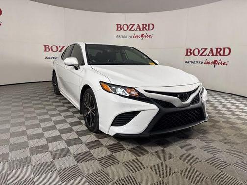 2020 Toyota Camry SE