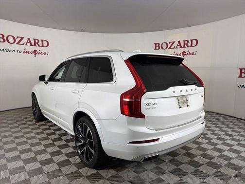 Crystal White Metallic 2020 Volvo XC90 T6 Momentum