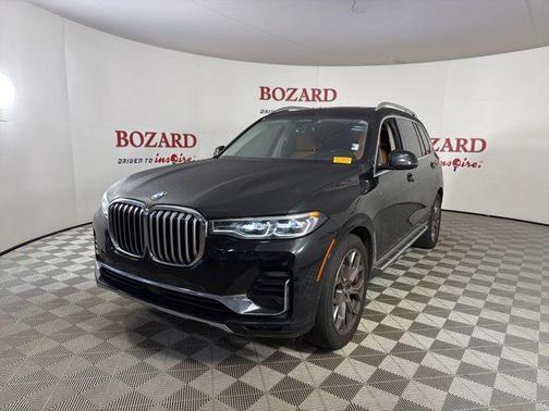 Black Sapphire Metallic 2021 BMW X7 xDrive40i
