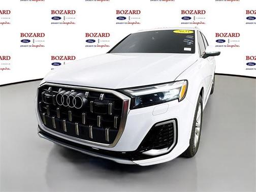 2025 Audi Q7 55 Premium Plus