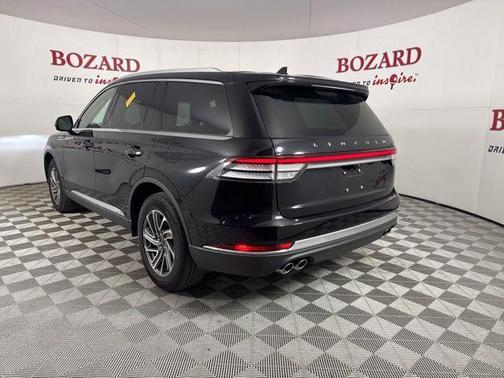 2023 Lincoln Aviator Standard AWD