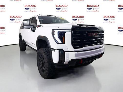 Summit White 2024 GMC Sierra 3500 AT4