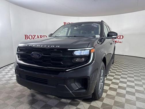 2025 Ford Expedition Max Active 4x2