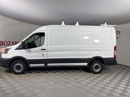2022 Ford Transit-250 Base