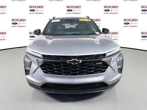 Sterling Gray Metallic 2024 Chevrolet Trax FWD 2RS