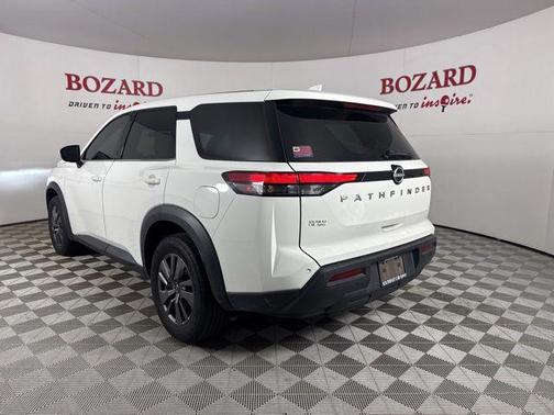 2022 Nissan Pathfinder S 2WD