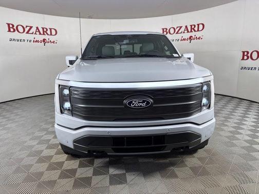 2025 Ford F-150 Lightning LARIAT