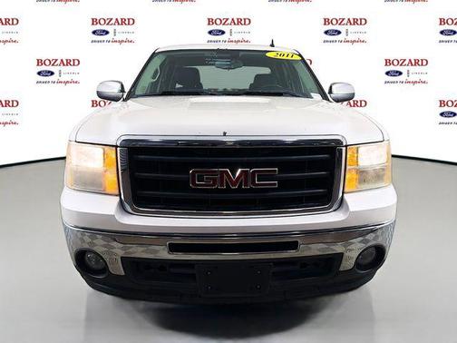White Diamond Tricoat 2011 GMC Sierra 1500 SLE