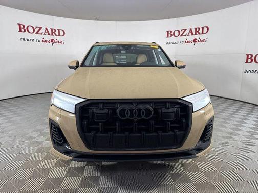 2025 Audi Q7 45 Premium Plus