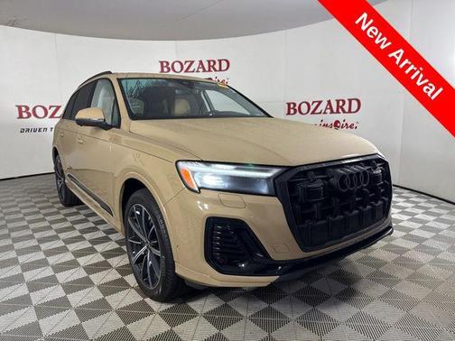 2025 Audi Q7 45 Premium Plus