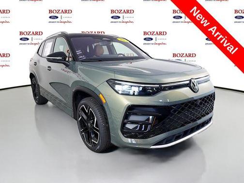 Avocado Green w/Deep Black Roof 2025 Volkswagen Tiguan 2.0T SEL R-Line 4MOTION