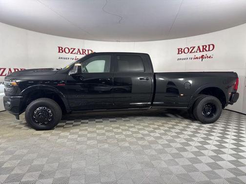 2025 RAM 3500 Limited Crew Cab 4x4 8' Box