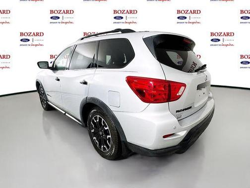 2020 Nissan Pathfinder SL 2WD