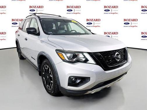 2020 Nissan Pathfinder SL 2WD