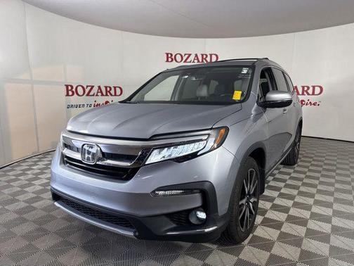 2022 Honda Pilot Touring 8-Passenger
