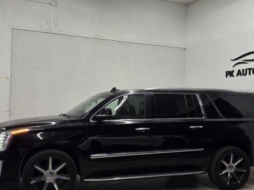 2016 Cadillac Escalade ESV Luxury