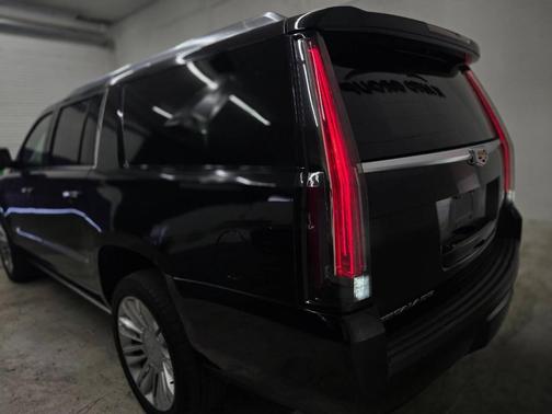 2016 Cadillac Escalade ESV Platinum
